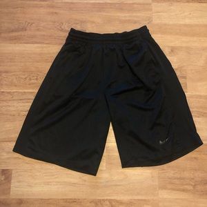 Men’s Nike Basketball Shorts - Size XL